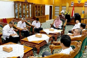 Hari Pertama Menjabat, Bupati Erlina Tancap Gas! Fokus PAD, Sampah, dan Swasembada Pangan