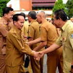 Hangatnya Silaturahmi di Halaman Kantor Bupati Sintang