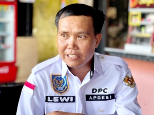 Kades Nanga Tonggoi Desak Pemprov Kalbar Perbaiki Jalan Provinsi di Kayan Hulu
