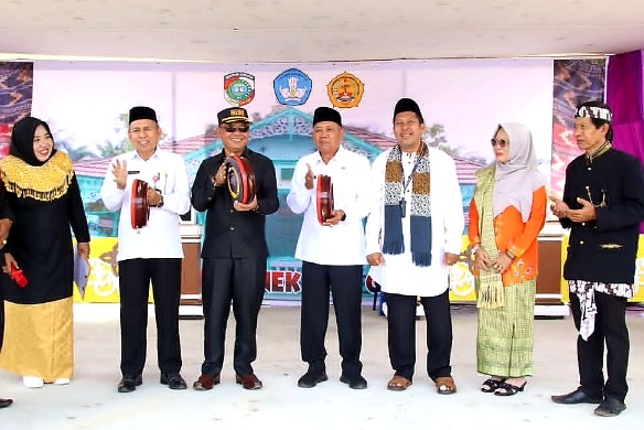 Wabup Juli Resmi Buka Gebyar Kreativitas Sekolah ke-3 Tingkat SMP