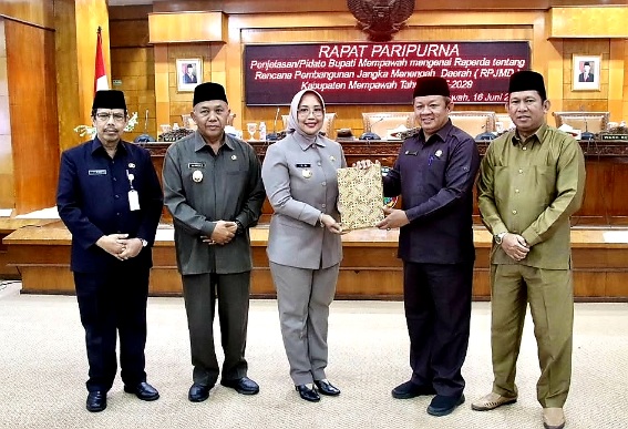 Bupati Erlina Sampaikan RPJMD 2025–2029