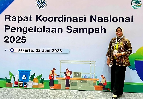 Bupati Erlina Hadiri Rakornas Pengelolaan Sampah