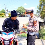 Operasi Patuh Kapuas di Simpang Tugu Beji, 4 Pelanggar Ditilang dan 15 Ditegur
