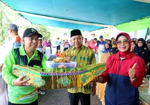 Berbagai Perlombaan Unik Meriahkan HUT ke-66 Kabupaten Mempawah