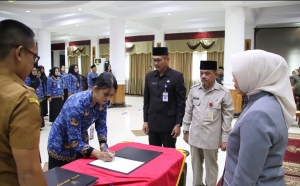 Bupati Erlina Lantik 105 Pejabat Fungsional, Dorong ASN Profesional dan Adaptif