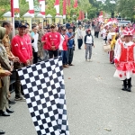 Meriah! 1.951 Pelajar Sintang Ikuti Karnaval Budaya HUT RI ke-80