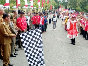 Meriah! 1.951 Pelajar Sintang Ikuti Karnaval Budaya HUT RI ke-80