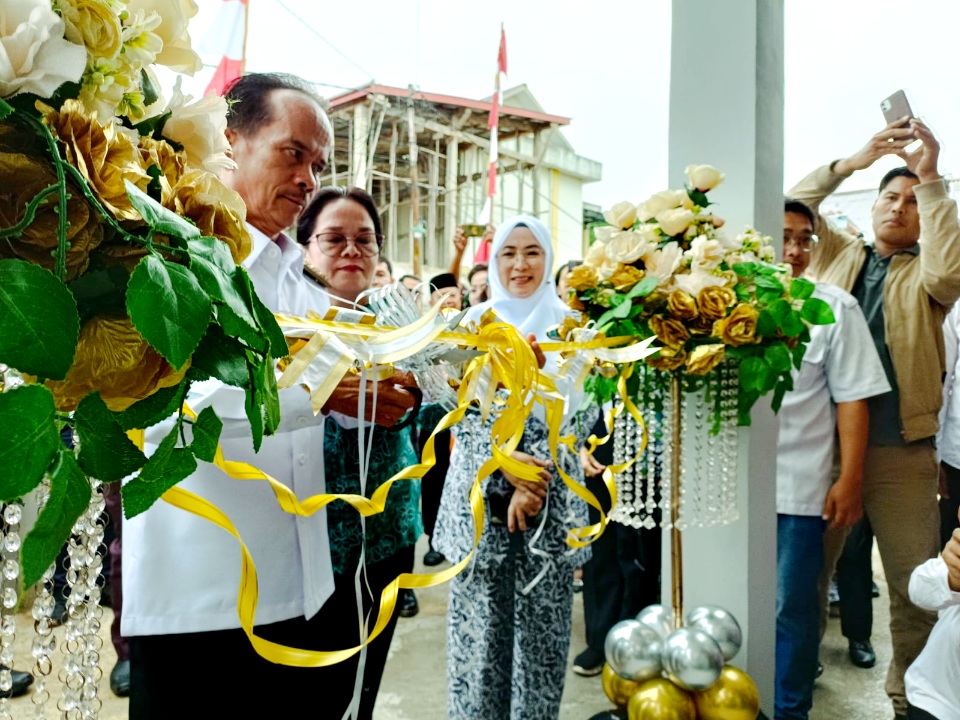 Resmikan 10 Proyek, Bupati Sintang Fokus Percepatan Pembangunan dan Tekan Stunting
