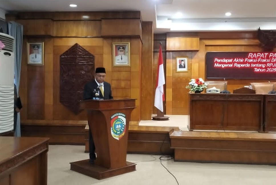 Wabup Mempawah Setujui Pendapat Akhir Fraksi DPRD soal RPJMD 2025–2029