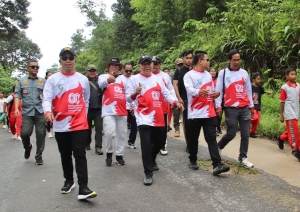Ratusan Warga Sadaniang Ikuti Jalan Sehat HUT RI ke-80, Wabup Ajak Jaga Persatuan