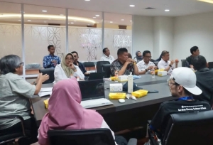 Bupati Erlina Desak KLHK Perkuat Pengelolaan Sampah, Targetkan 75 Persen Limbah Diolah di Desa