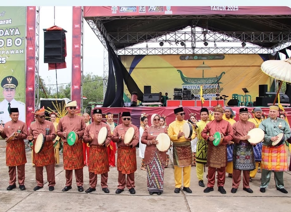 Festival Robo’-Robo’ Mempawah 2025 Resmi Dibuka