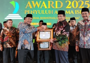 Pemkab Mempawah Raih Penghargaan Kemenag, Penyuluh Sri Eliyati Juara Nasional PAI Award 2025