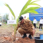 Gerakan Tanam 360 Ribu Kelapa, Wabup Juli Optimis Rutan Jadi Pusat Kemandirian Pangan