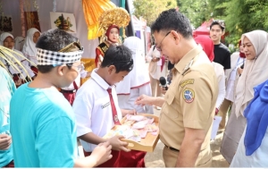 Wako Edi Buka Festival Seni dan Market Day 2025 di SD Bawamai