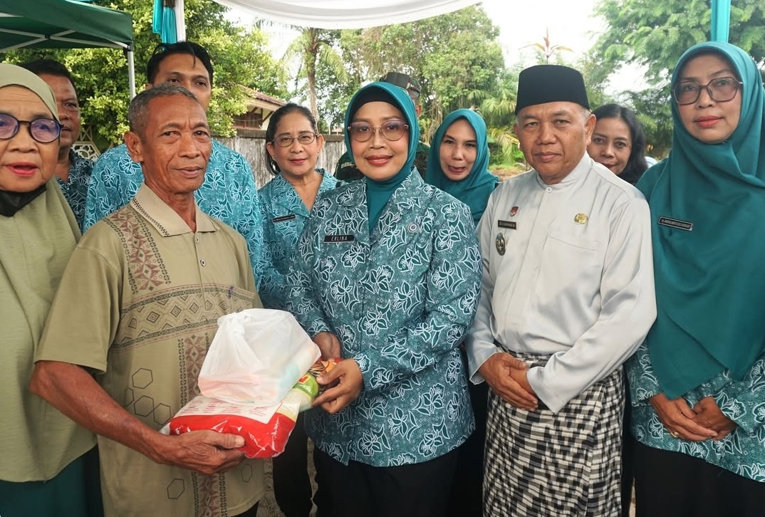 Bupati Mempawah Apresiasi Operasi Pasar Murah, Warga Bisa Tebus Sembako Rp75 Ribu