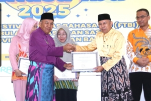 Wabup Juli Dukung Pelestarian Bahasa Daerah di Festival Tunas Bahasa Ibu Kalbar 2025