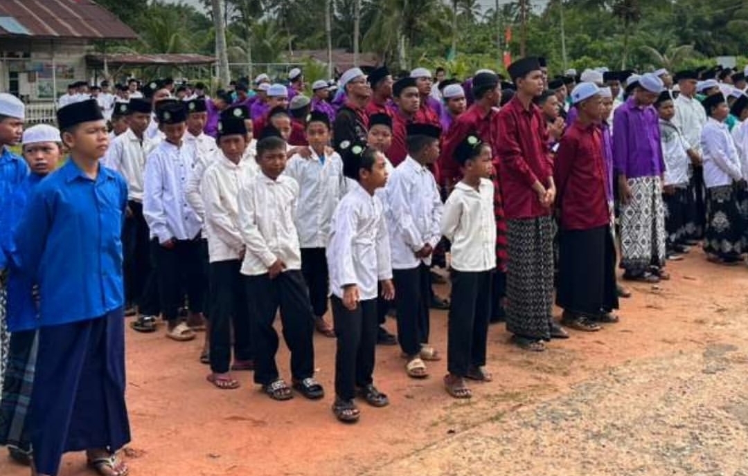 Ribuan Santri Padati Upacara Hari Santri Nasional 2025 di Mempawah, Serukan Semangat “Mengawal Indonesia Merdeka”