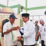 Pemkot Salurkan 1.264 Paket Beras Cadangan Pangan di Pontianak Timur dan Utara