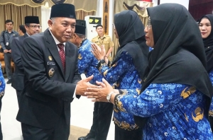 Wabup Juli Lantik 64 Pejabat: Tunjukkan Kinerja Nyata, Bukan Sekadar Jabatan!