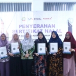 Pemkot Serahkan 40 Sertifikat Halal UMKM