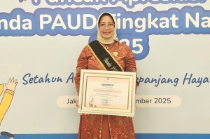 Erlina Raih Penghargaan Nasional “Bunda PAUD Peduli PAUD 2025”