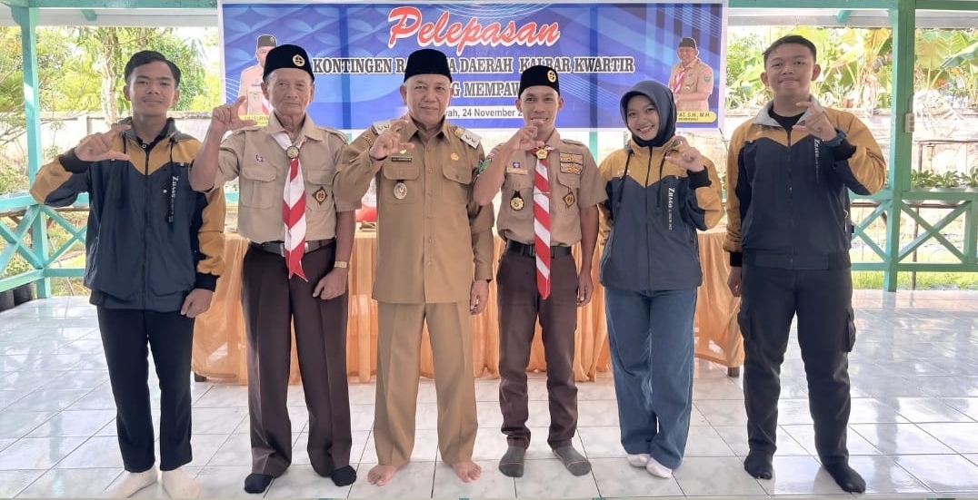 Lepas Kontingen Raimuna Kalbar, Pesan Wabup Juli Jaga Nama Daerah dan Siapkan Generasi Pemimpin