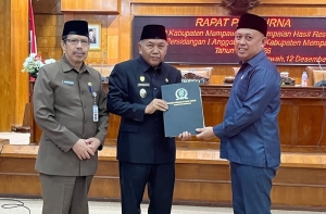Wabup Juli Suryadi Hadiri Paripurna DPRD, Reses jadi Fondasi Perubahan RKPD 2026