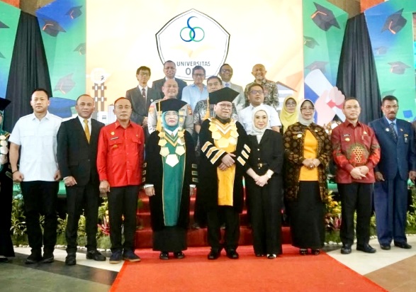 Bupati Erlina Hadiri Wisuda Universitas OSO, Dorong Lulusan jadi Motor Perubahan Kalbar