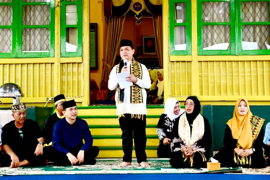 Safari Ramadan di Keraton Sintang, Wabup Desak Percepatan Jalan Provinsi