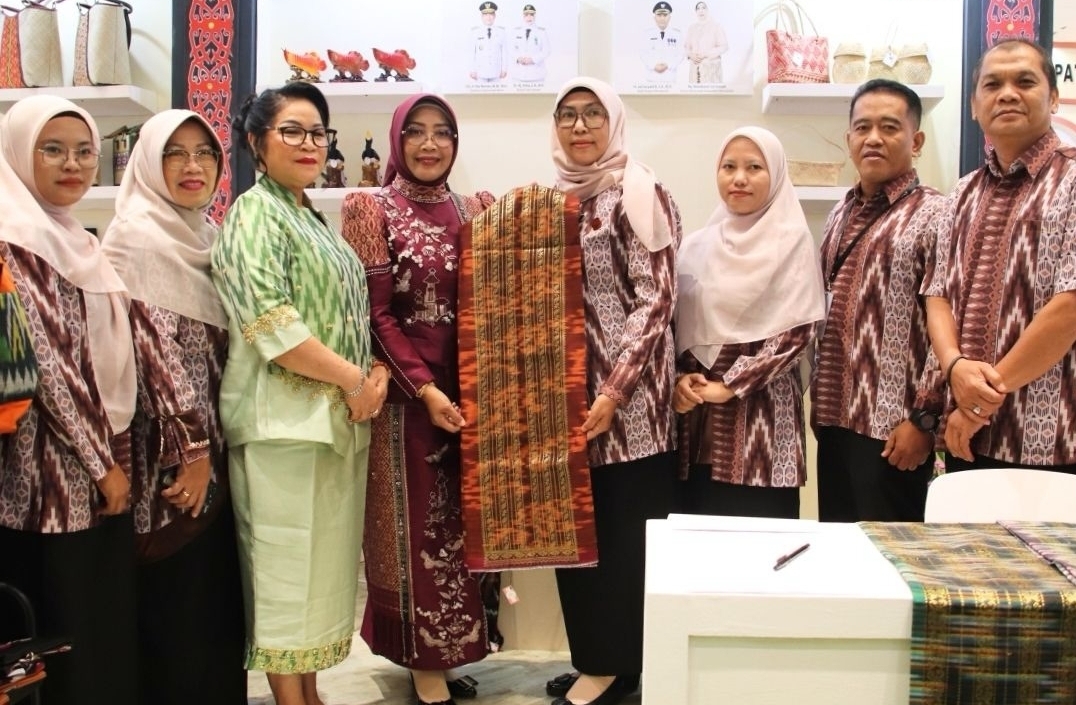 Bupati Erlina Hadiri INACRAFT 2026, Dorong Kriya Kalbar Tembus Pasar Global