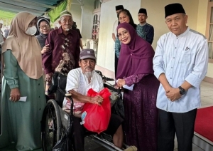 Ramadan Penuh Kepedulian, Bupati Erlina Serahkan Tali Asih untuk Yatim dan Dhuafa
