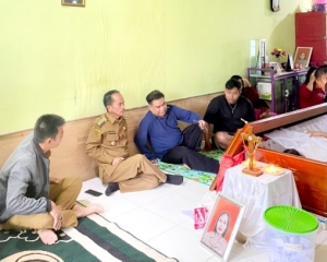 Bupati Bala Sampaikan Belasungkawa Langsung ke Rumah Korban Kecalakaan Bus Damri