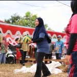Lapangan Voli Sambora jadi Ruang Silaturahmi Bupati Erlina dan Masyarakat