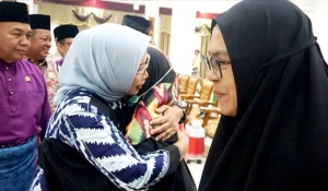Erlina Lepas 12 Calon Haji Mempawah, Pemkab Tanggung Biaya Lokal Rp7,1 Juta per Jemaah