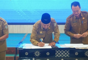 Wabup Mempawah Teken Kerja Sama Penguatan Layanan Hukum di Kalbar